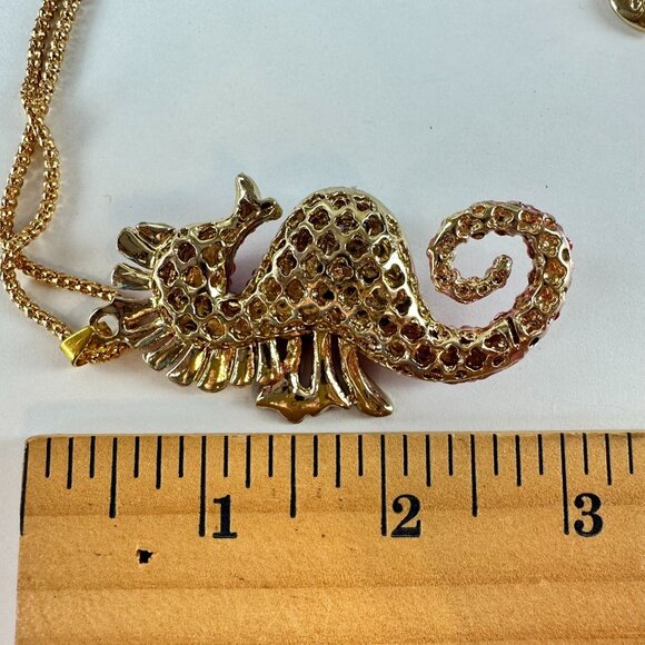 Betsey Johnson Pink Crystal Seahorse Pendant Necklace Gold Tone Chain - Picture 3 of 3